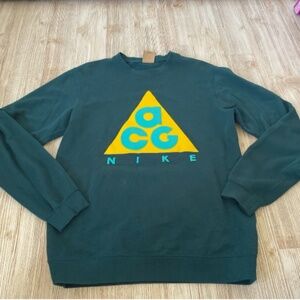Men's ACG Nike green sweatshirt size small